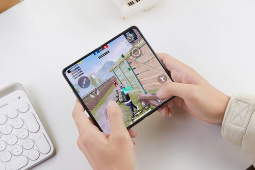 折疊屏手機(jī)玩游戲怎么樣？OPPO新機(jī)展現(xiàn)軟件適配實(shí)力，誰用誰知道